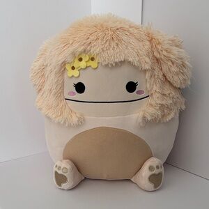 ☀️Diva Bigfoot Squishmallows  with Flower Hair Accent